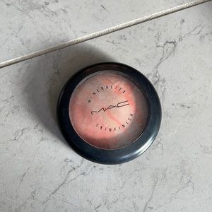 MAC Limited Edition Mineralize Skinfinish